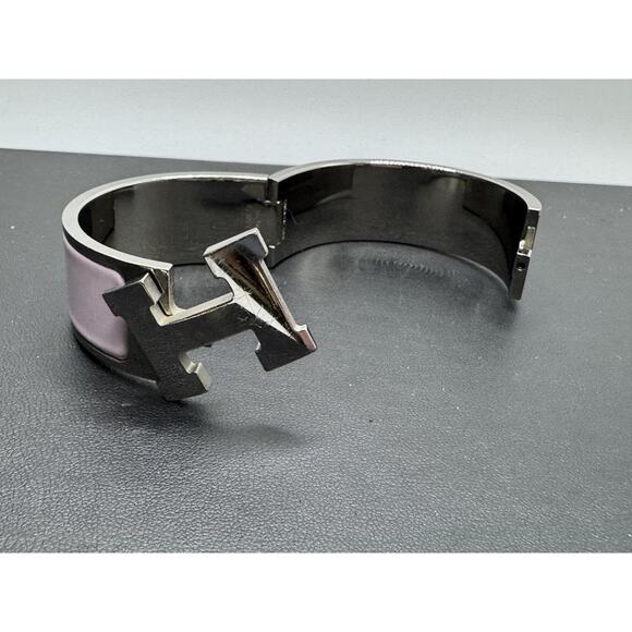 Hermes~Clic Clac H Bracelet in Pink Enamel with Silver Hardware LS(341902) - Picture 3 of 7